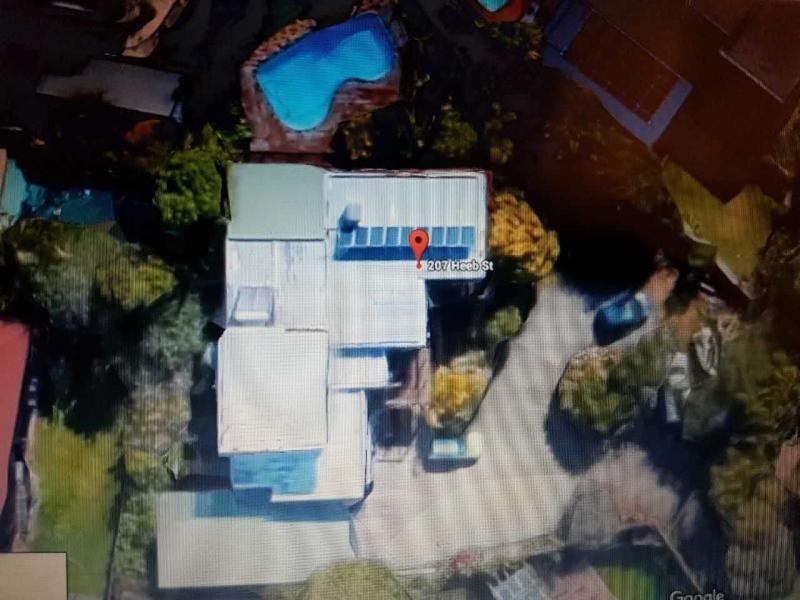 207 Heeb Street, Benowa QLD 4217