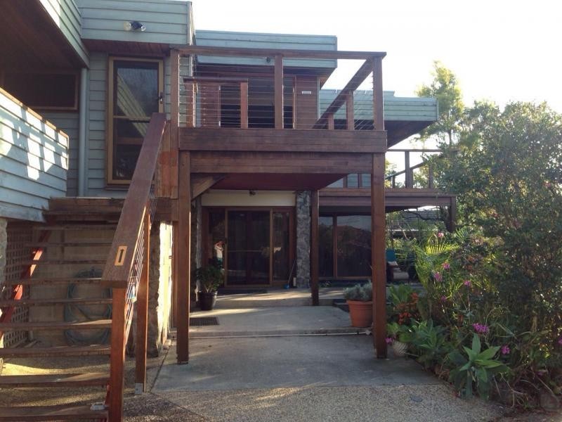 207 Heeb Street, Benowa QLD 4217