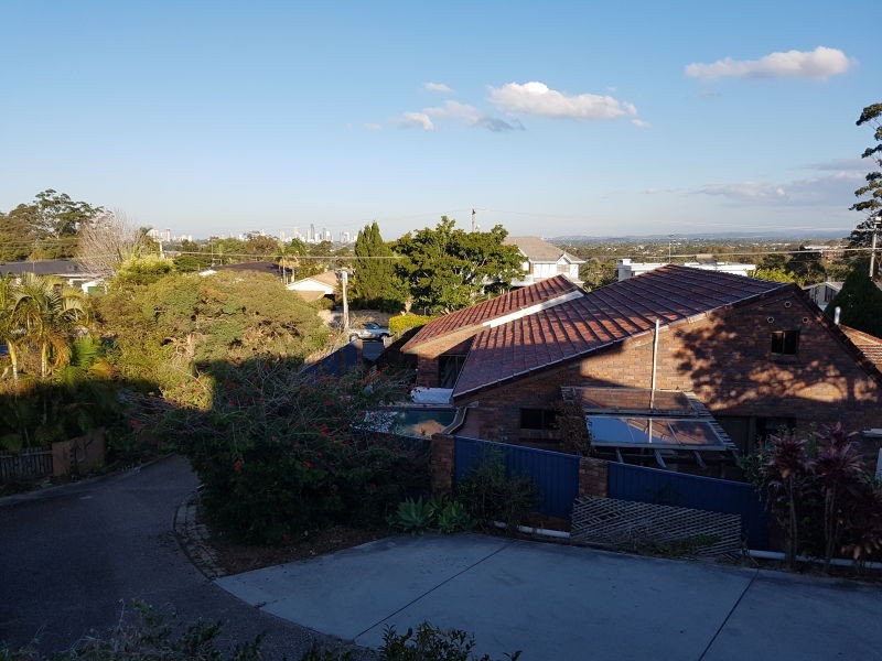 207 Heeb Street, Benowa QLD 4217