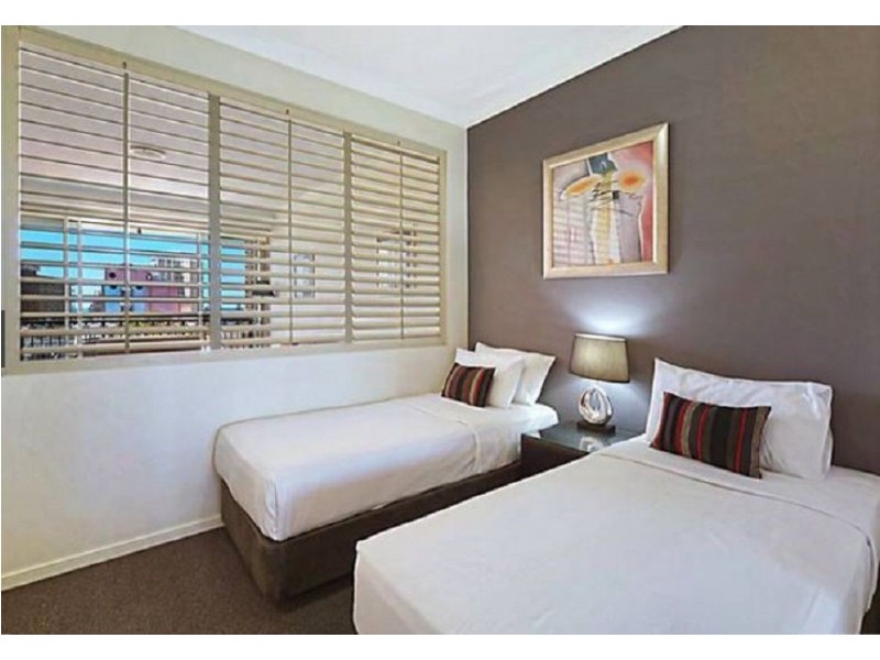 23 Ferny Avenue, Surfers Paradise QLD 4217