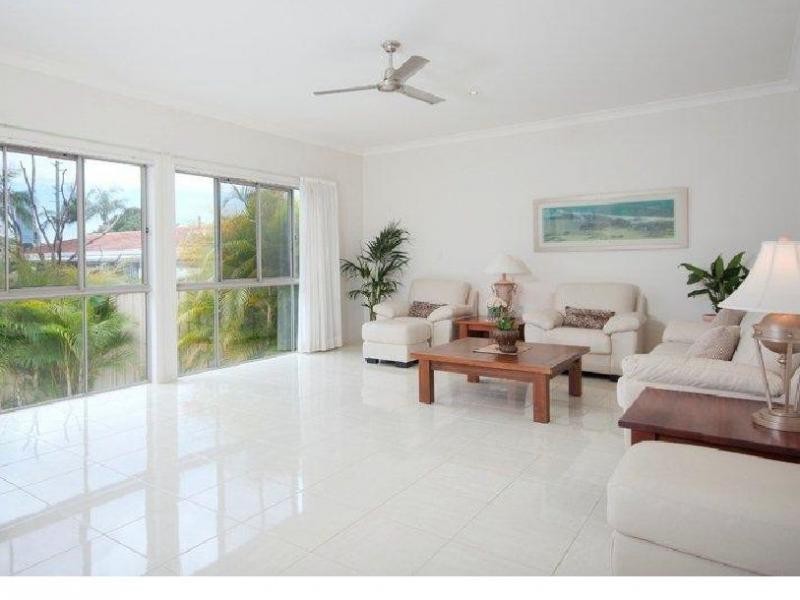 Broadbeach Waters QLD 4218