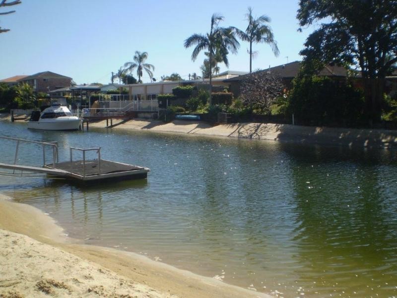 Broadbeach Waters QLD 4218