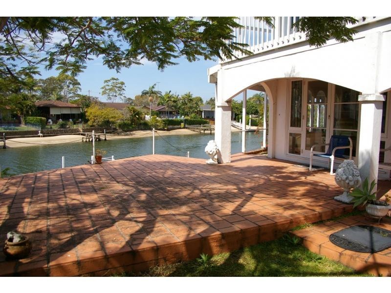 77 Salerno Street, Surfers Paradise QLD 4217