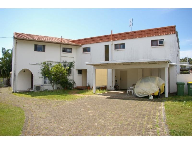 77 Salerno Street, Surfers Paradise QLD 4217