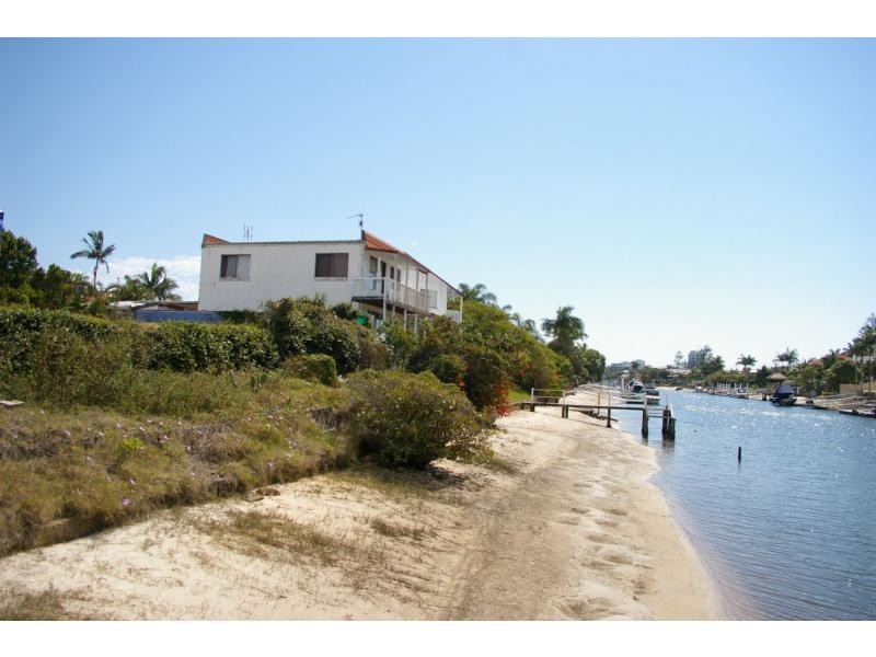 77 Salerno Street, Surfers Paradise QLD 4217