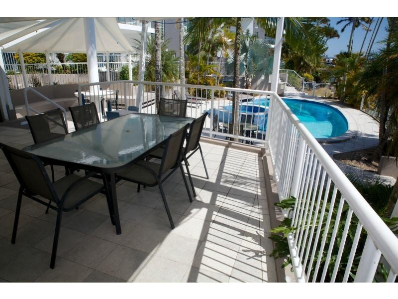 3/11 Eady Avenue, Broadbeach Waters QLD 4218