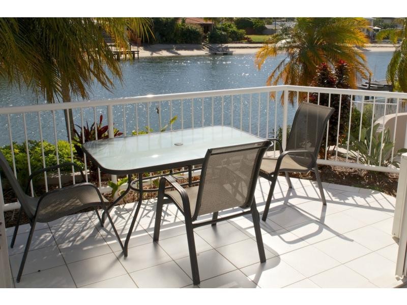 3/11 Eady Avenue, Broadbeach Waters QLD 4218