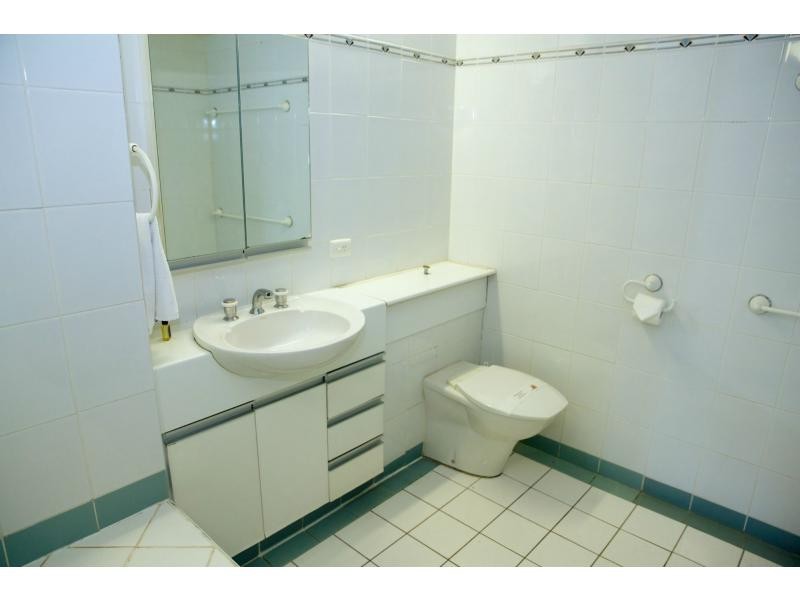 3/11 Eady Avenue, Broadbeach Waters QLD 4218