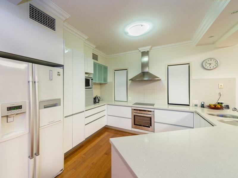 12 Shillito Street, Southport QLD 4215