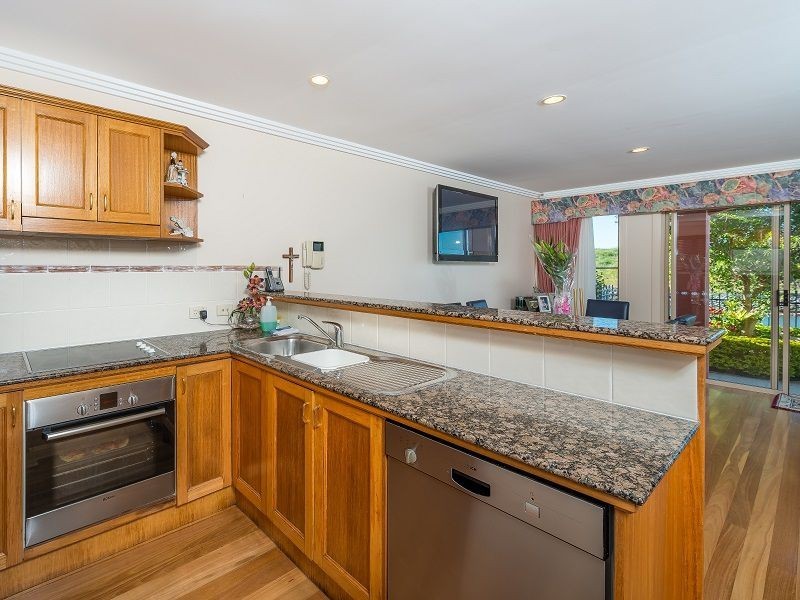 L94 John Lund Drive, Hope Island QLD 4212