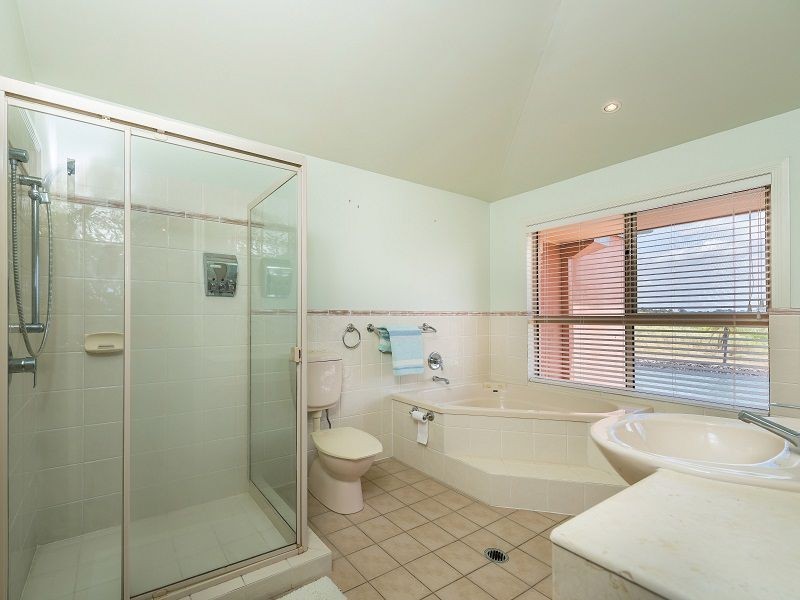 96 John Lund Drive, Hope Island QLD 4212