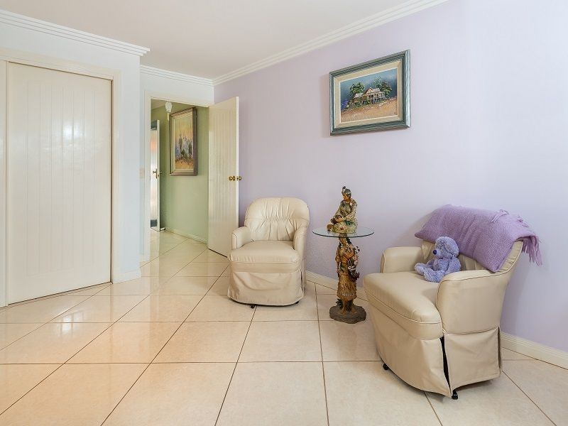 96 John Lund Drive, Hope Island QLD 4212