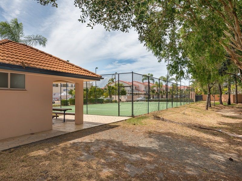 96 John Lund Drive, Hope Island QLD 4212
