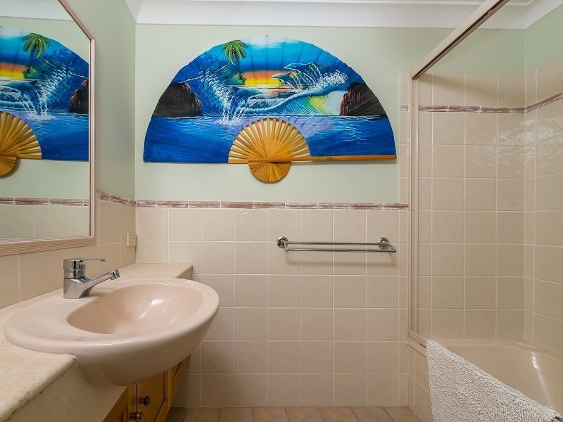 96 John Lund Drive, Hope Island QLD 4212