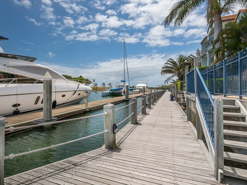 96 John Lund Drive, Hope Island QLD 4212