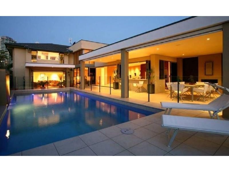 6 Biggs Place, Southport QLD 4215