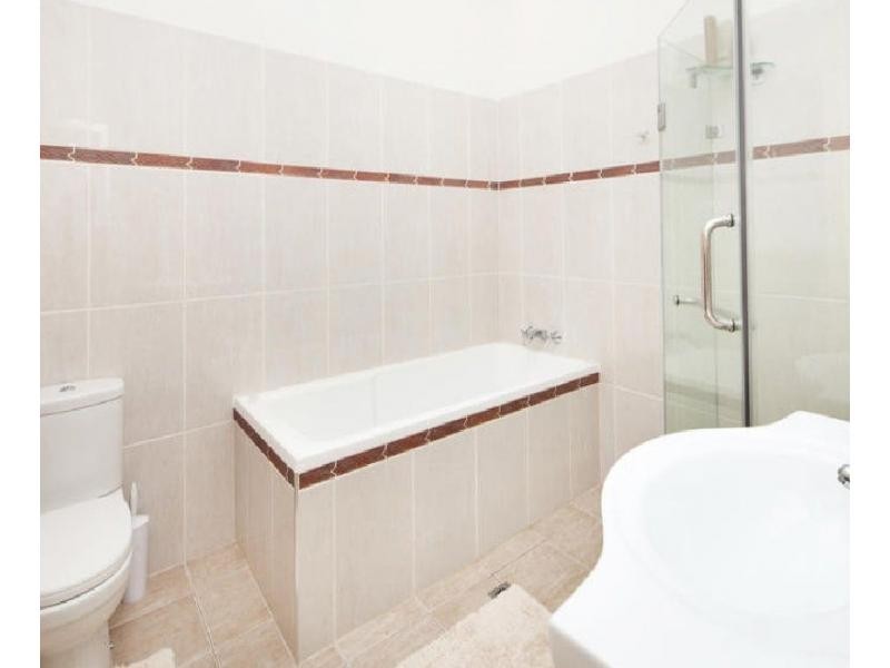 Carrara QLD 4211