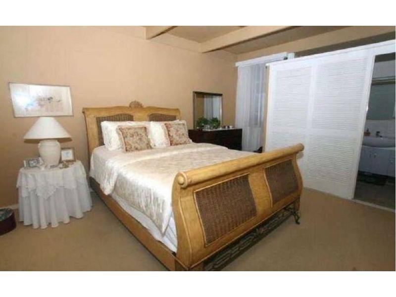 Broadbeach Waters QLD 4218