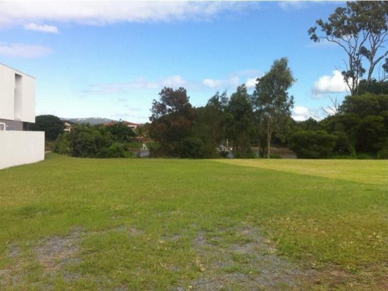 L2/4008 Quayside, Benowa QLD 4217