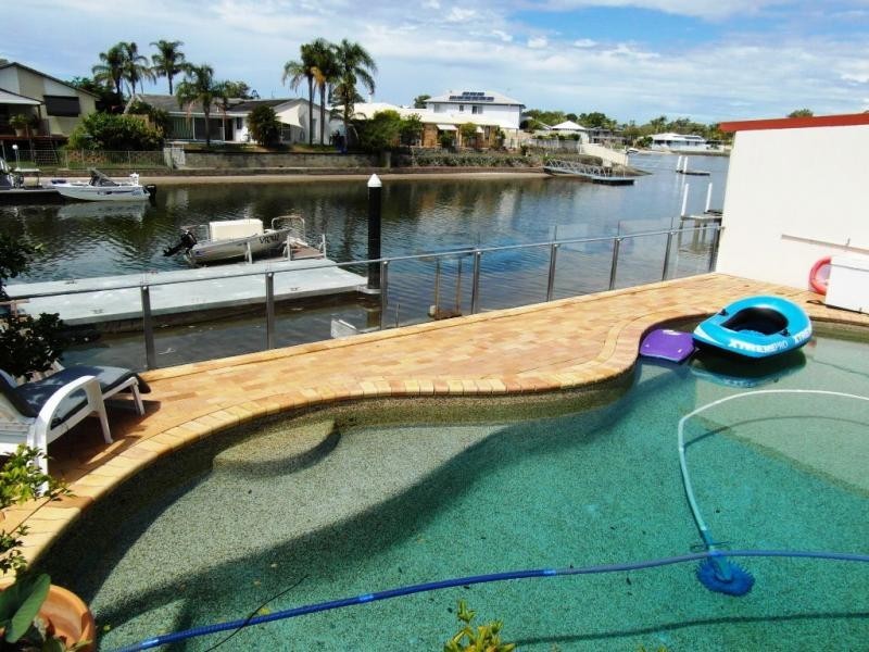 8 Longboat Place, Biggera Waters QLD 4216