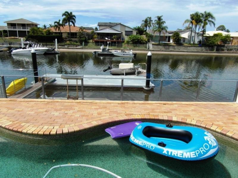 8 Longboat Place, Biggera Waters QLD 4216