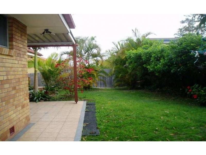 58 Hollywell Road, Biggera Waters QLD 4216