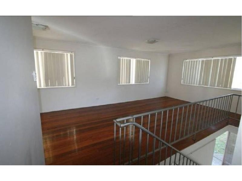 Chevron Island QLD 4217