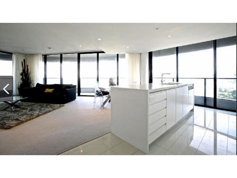 4-26 Charles Avenue, Broadbeach QLD 4218