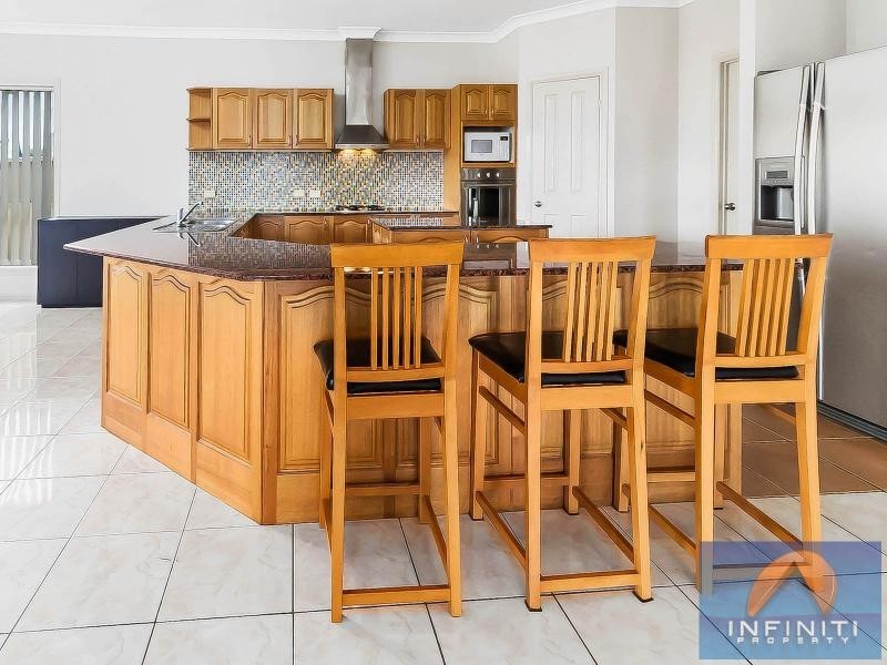 31 Watling Avenue, West Hoxton NSW 2171