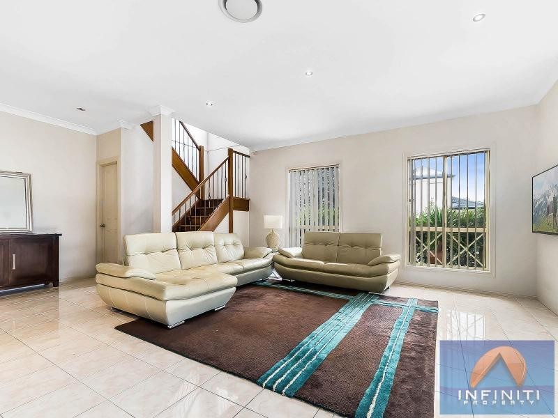 31 Watling Avenue, West Hoxton NSW 2171