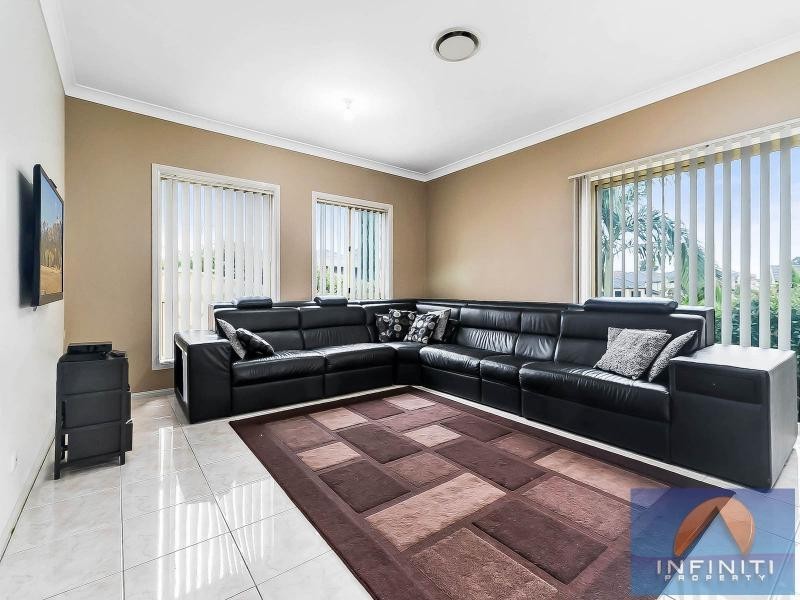 31 Watling Avenue, West Hoxton NSW 2171