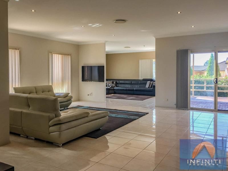 31 Watling Avenue, West Hoxton NSW 2171