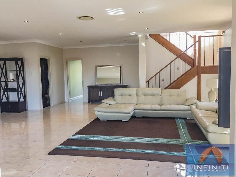 31 Watling Avenue, West Hoxton NSW 2171
