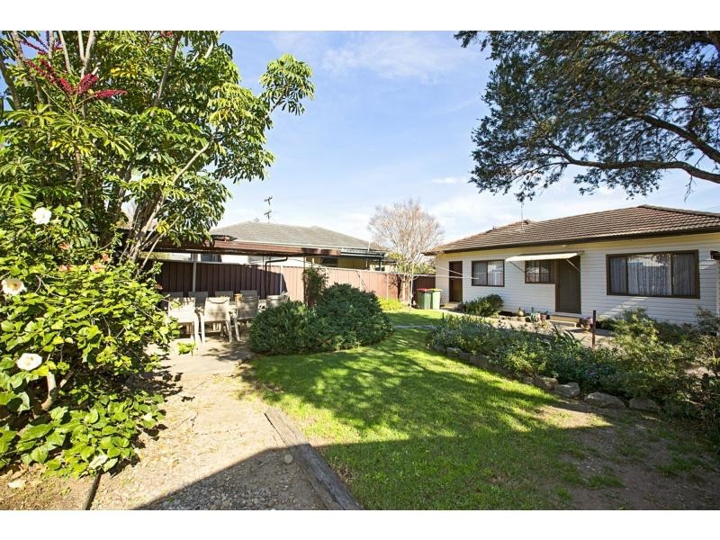 3 Musgrave Crescent, Fairfield West NSW 2165