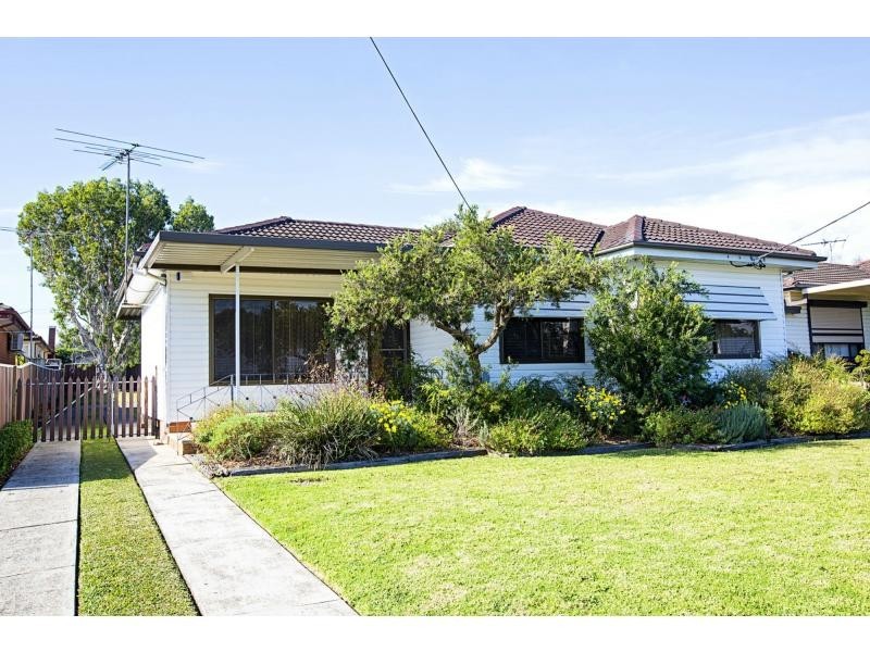 5 Musgrave Crescent, Fairfield West NSW 2165