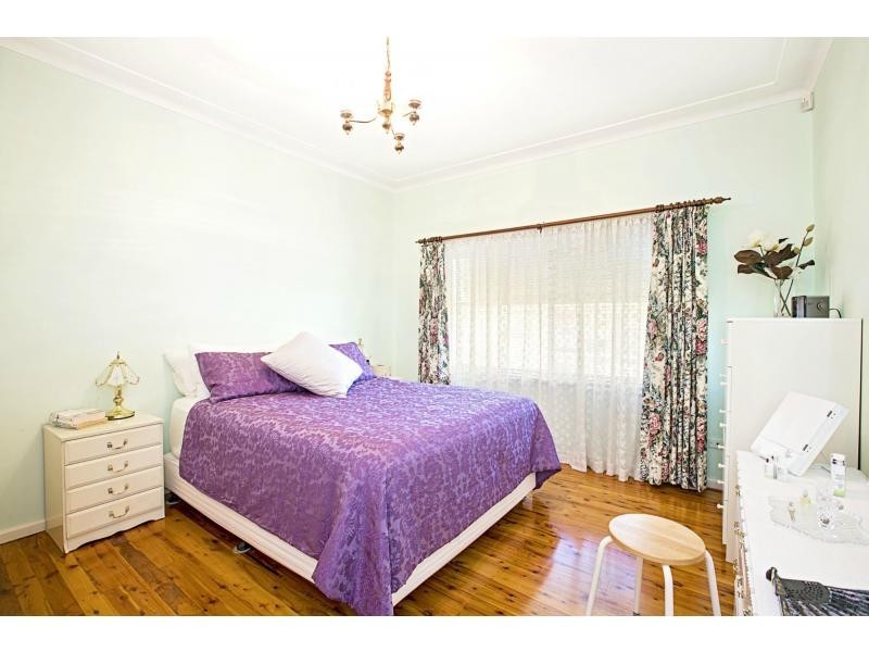 5 Musgrave Crescent, Fairfield West NSW 2165