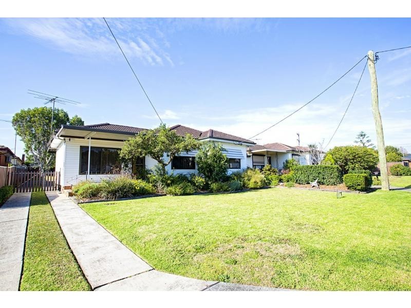 5 Musgrave Crescent, Fairfield West NSW 2165