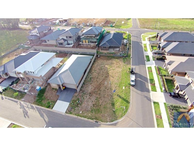 L6 Ambrose Avenue, Middleton Grange NSW 2171