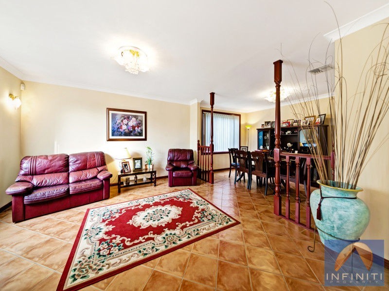 59 Carmichael Drive, West Hoxton NSW 2171