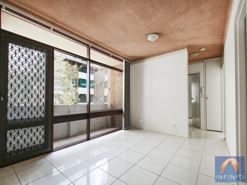 8/5 Lachlan Street, Warwick Farm NSW 2170