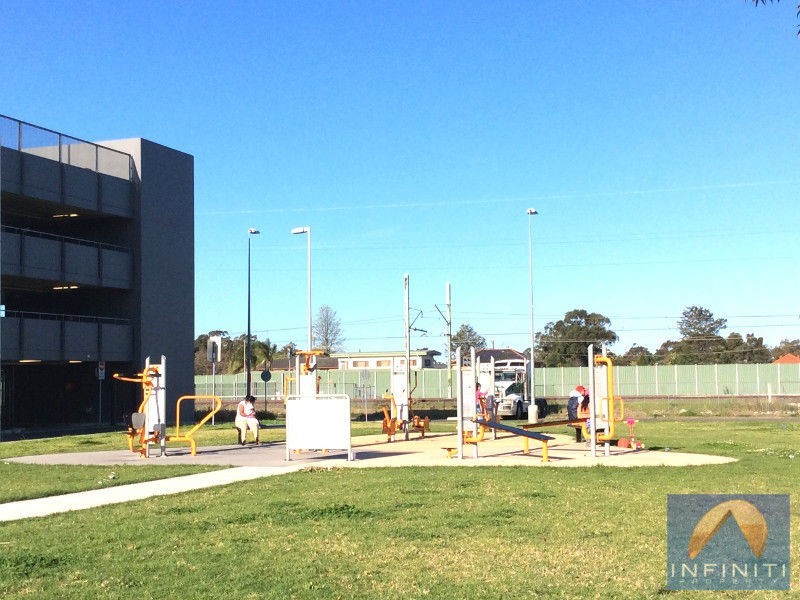 8/5 Lachlan Street, Warwick Farm NSW 2170