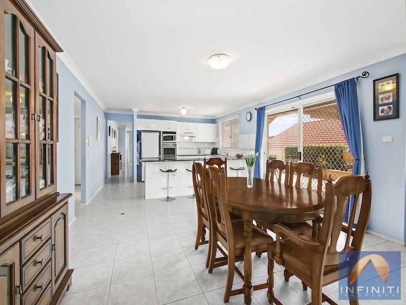 8 Dilston Close, West Hoxton NSW 2171