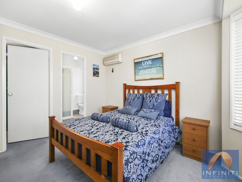 8 Dilston Close, West Hoxton NSW 2171