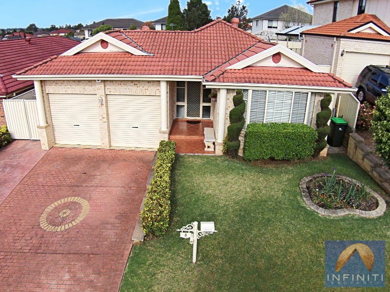 8 Dilston Close, West Hoxton NSW 2171