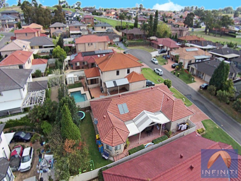 8 Dilston Close, West Hoxton NSW 2171