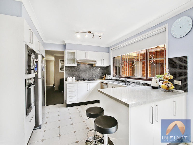 7 Jindabyne Street, Bossley Park NSW 2176