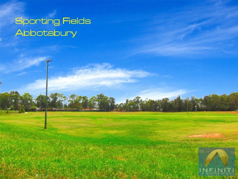 7 Jindabyne Street, Bossley Park NSW 2176