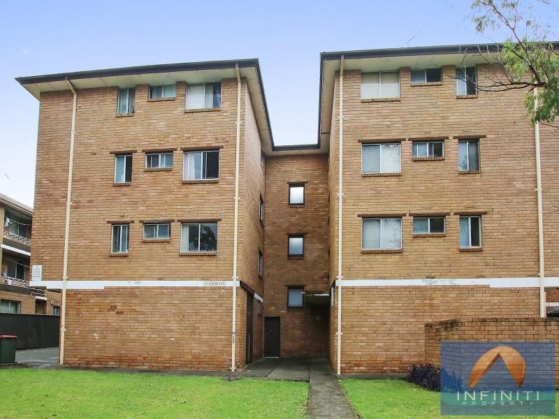 24/13 Forbes Street, Warwick Farm NSW 2170