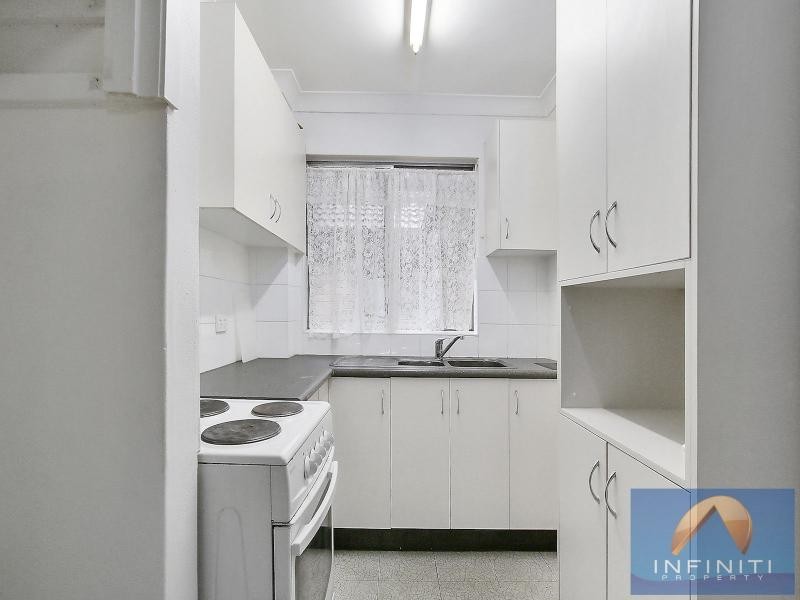 24/13 Forbes Street, Warwick Farm NSW 2170