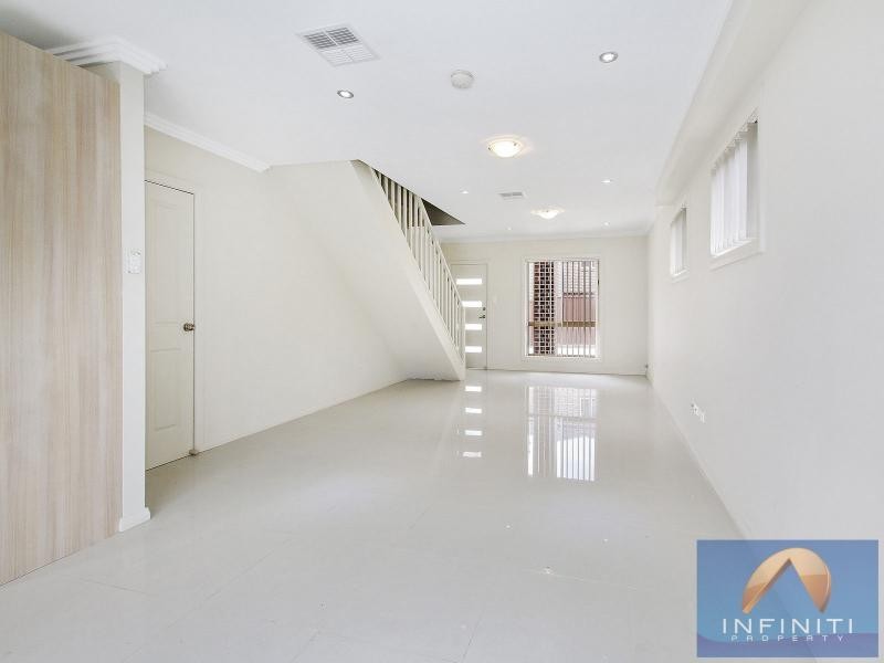 3/3 Smith Crescent, Liverpool NSW 2170